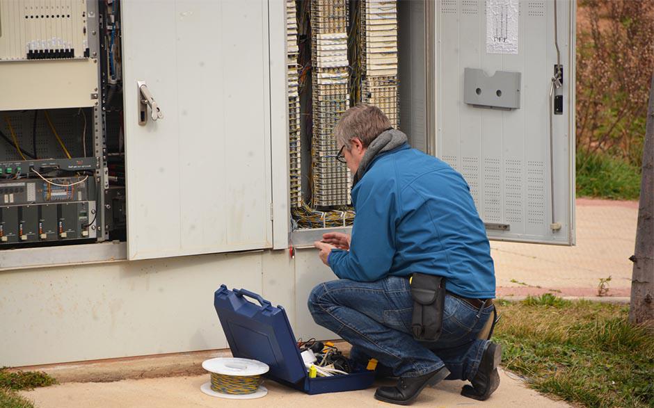 travail électricien Cachan